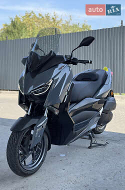 Yamaha X-Max 300  2022