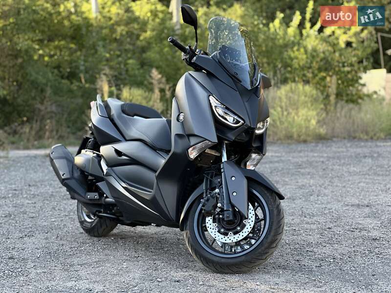 Yamaha X-Max