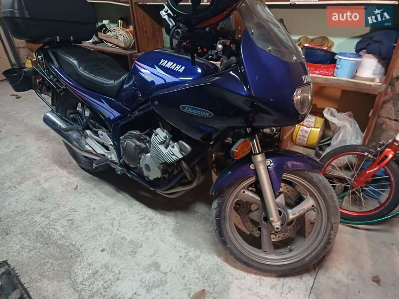 Мотоцикл Туризм Yamaha XJ 600 Diversion