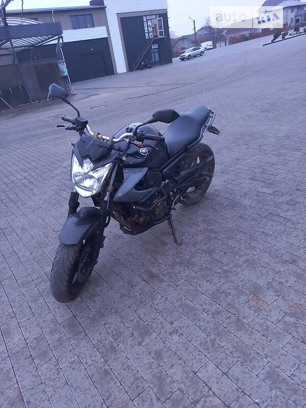 Yamaha XJ-600