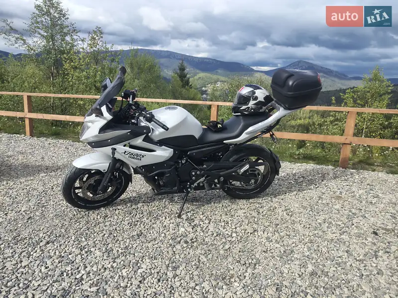 Yamaha XJ6 2010