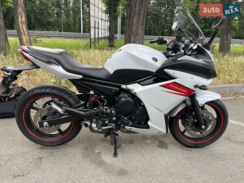 Yamaha XJ6