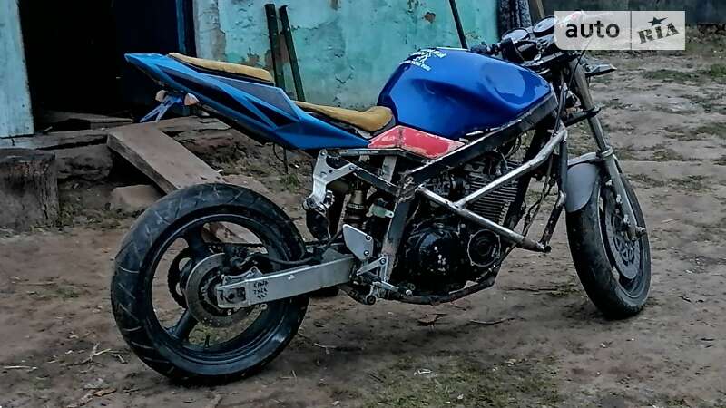 Спортбайк Yamaha XJ