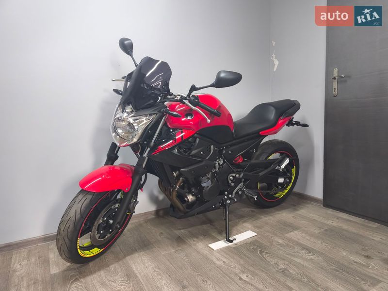 Спортбайк Yamaha XJ