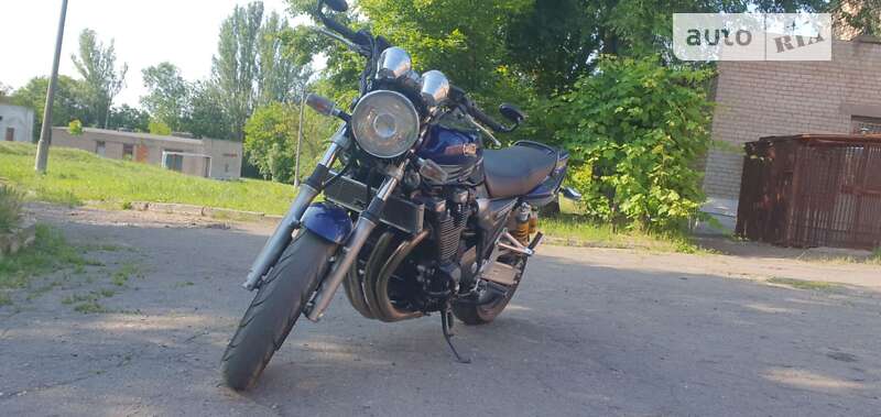 Yamaha XJR 1300