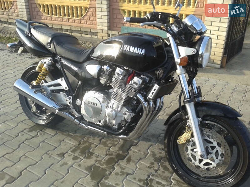 Мотоцикл Спорт-туризм Yamaha XJR 1300