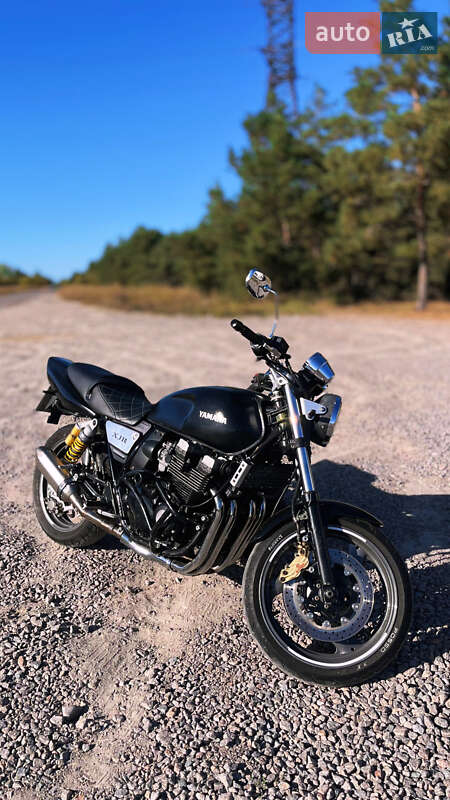 Мотоцикл Классик Yamaha XJR 400