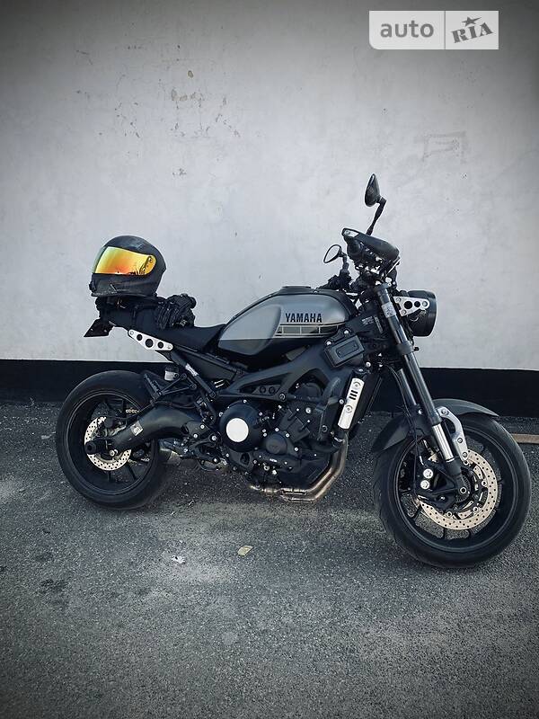 Yamaha XSR