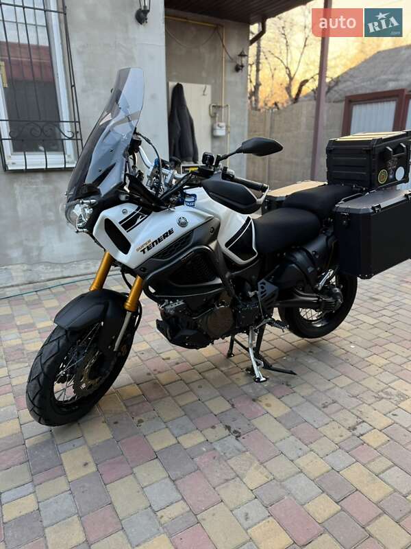 Мотоцикл Спорт-туризм Yamaha XT 1200Z Super Tenere