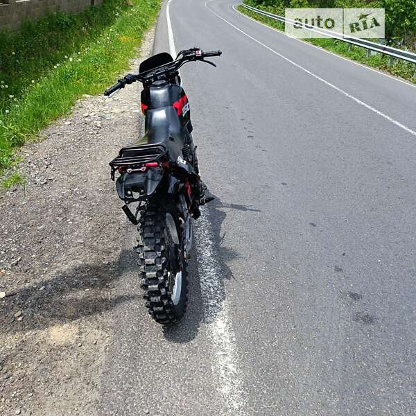 Мотоцикл Внедорожный (Enduro) Yamaha XT