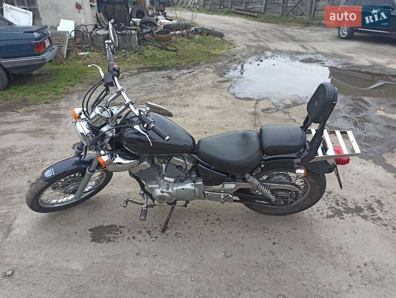 Yamaha XV 250