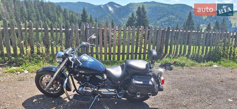 Yamaha XVS 1100 V-Star