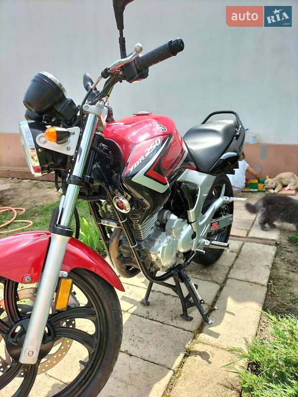 Мотоцикл Без обтекателей (Naked bike) Yamaha YBR 250