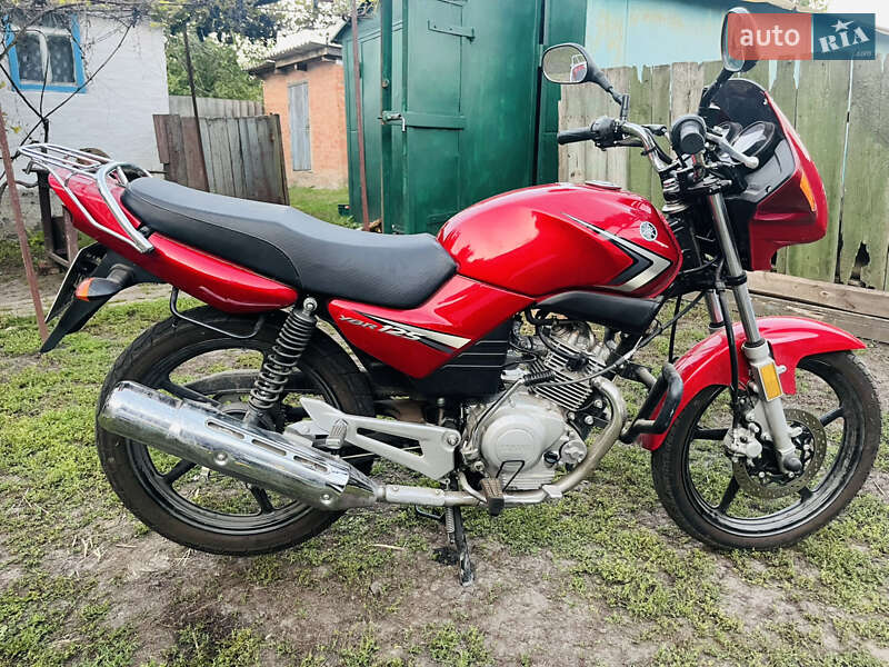 Мотоцикл Классик Yamaha YBR125