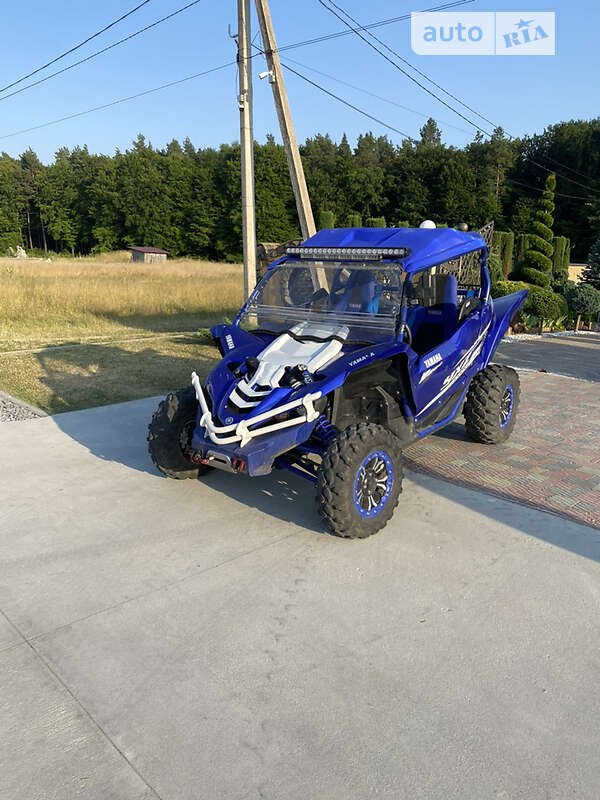 Мотовсюдиход Yamaha YXZ 1000R