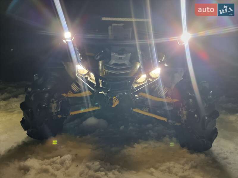 Мото Yamaha YXZ 1000R