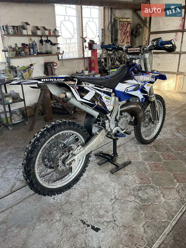 Yamaha YZ 125