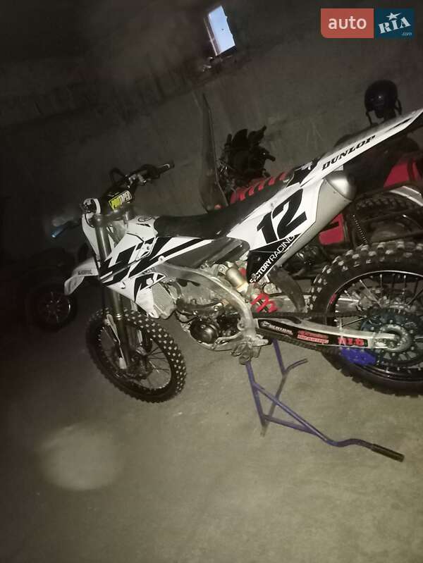 Yamaha YZ 450F Monster Energy