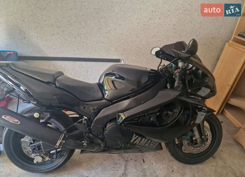 Yamaha YZF 1000R