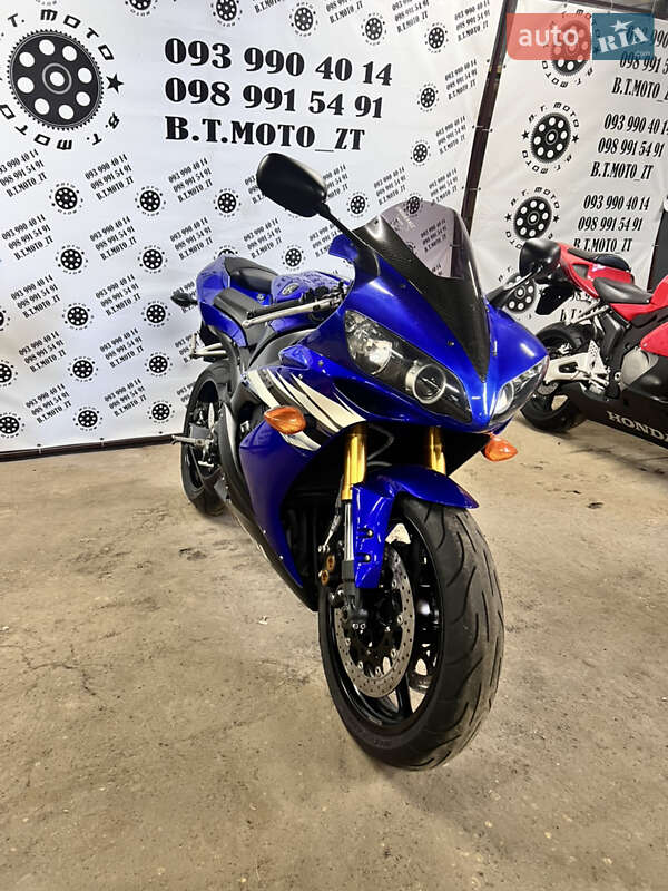 Мото Yamaha YZF 1000R