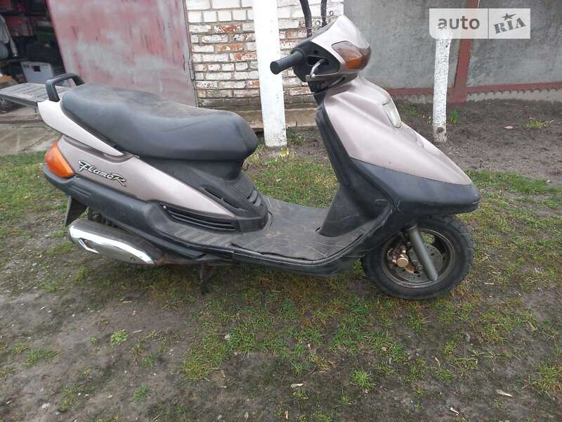 Скутер Yamaha YZF R-125