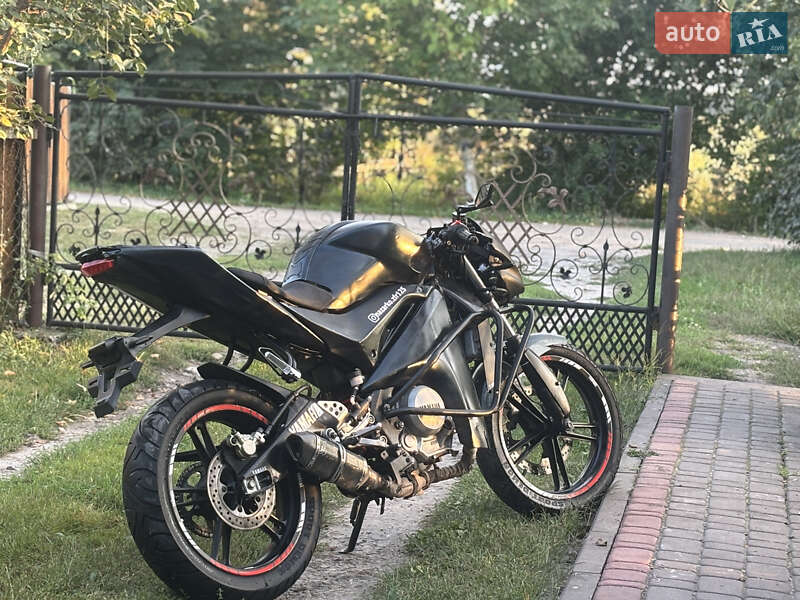 Мотоцикл Спорт-туризм Yamaha YZF R-125