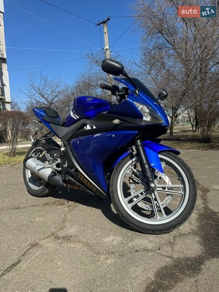 Спортбайк Yamaha YZF R-125