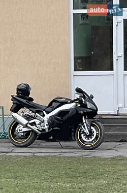 Yamaha YZF R1  1998
