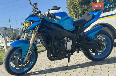 Yamaha YZF R1 StreetFighter 2000