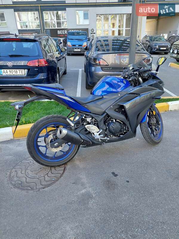 Yamaha YZF-R25
