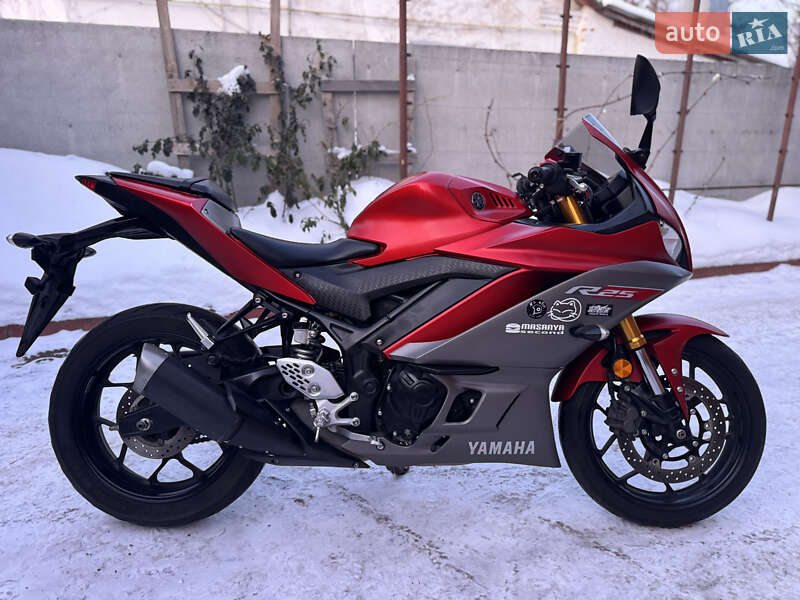 Yamaha YZF-R25