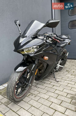 Yamaha YZF-R3  2015
