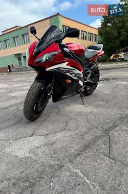 Yamaha YZF R6  2011