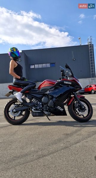 Мотоцикл Спорт-туризм Yamaha YZF R6