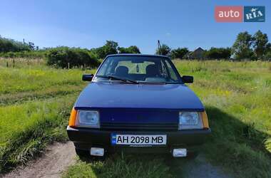 ЗАЗ 1102 Таврия-Нова  2004