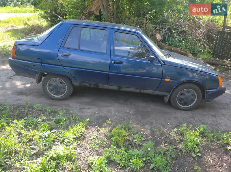 ЗАЗ 1102 Таврія-Нова