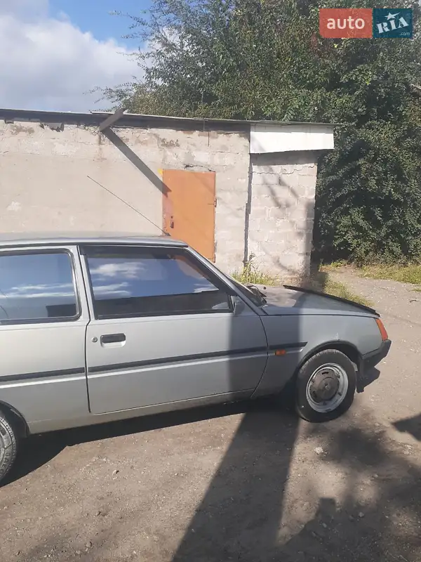 ЗАЗ 1102 Таврія-Нова