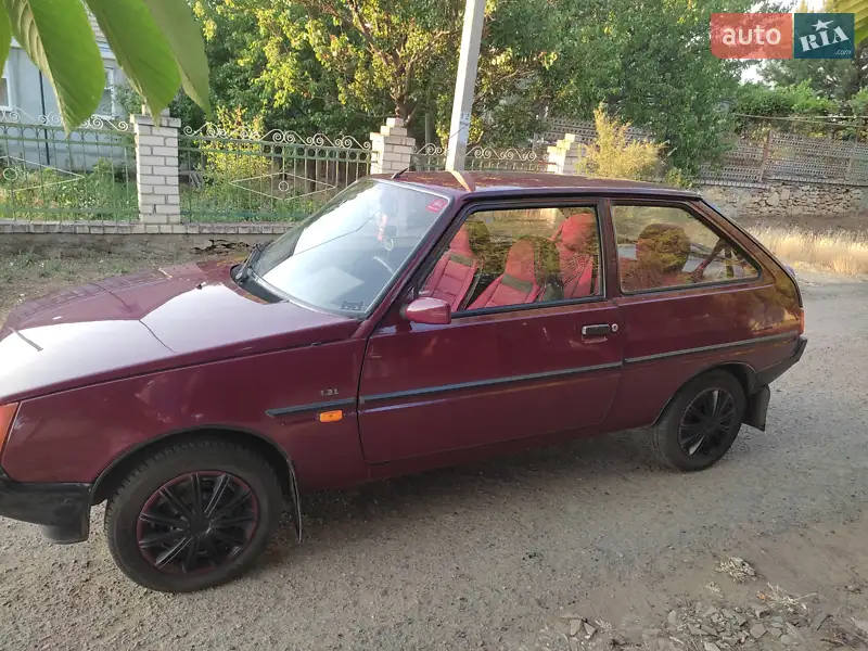 ЗАЗ 1102 Таврія-Нова
