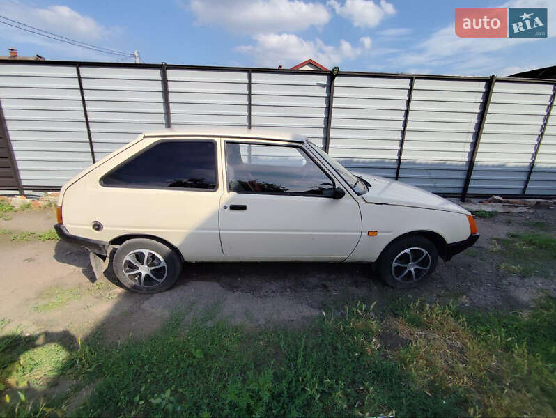 ЗАЗ 1102 Таврія-Нова