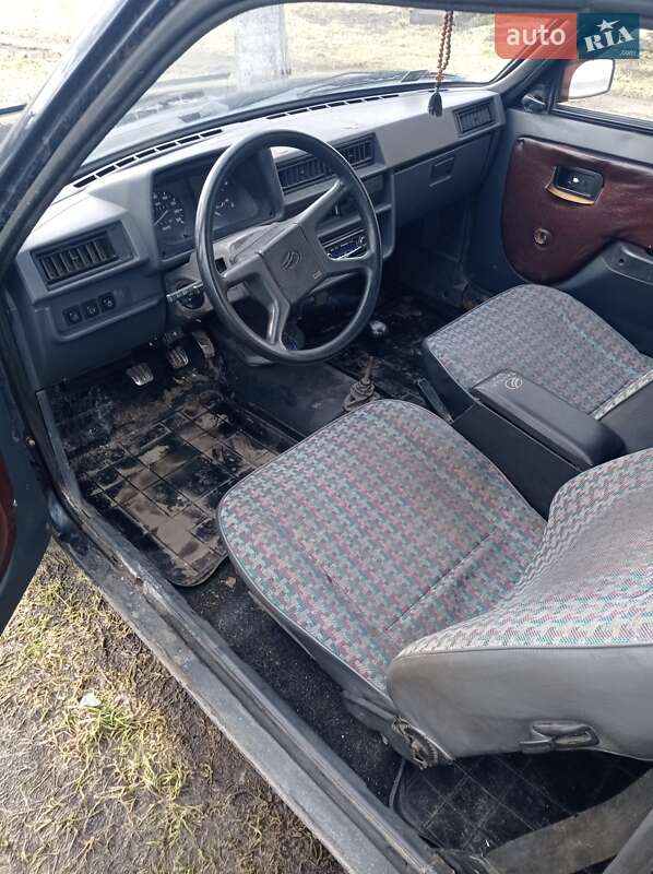 ЗАЗ 1102 Таврія-Нова