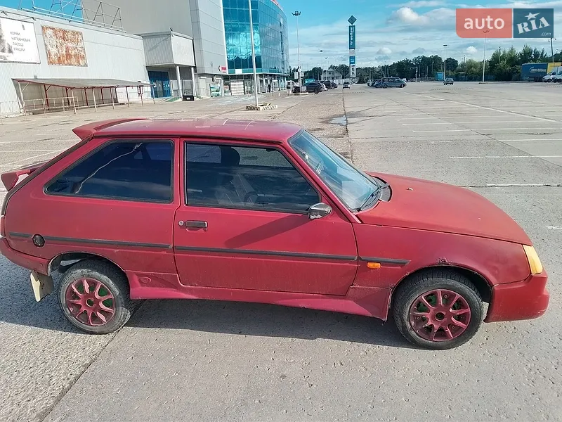 ЗАЗ 1102 Таврія-Нова