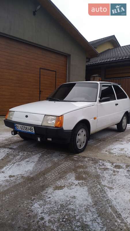 Хетчбек ЗАЗ 1102 Таврія