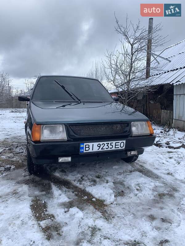 ЗАЗ 1102 Таврія 2004 року в Полтаві