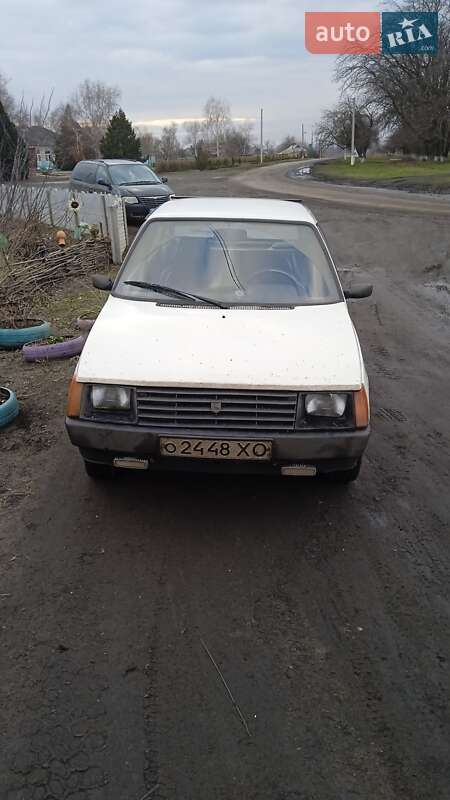 Хэтчбек ЗАЗ 1102 Таврия