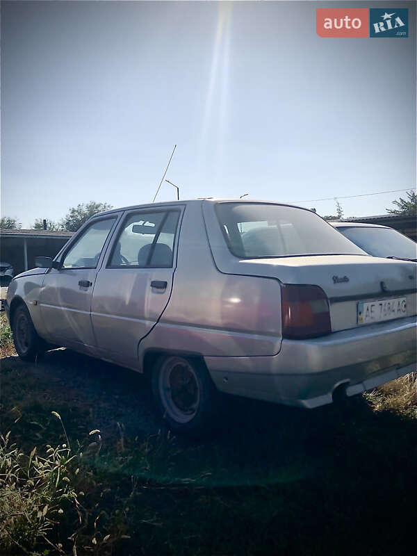 Лифтбек ЗАЗ 1103 Славута