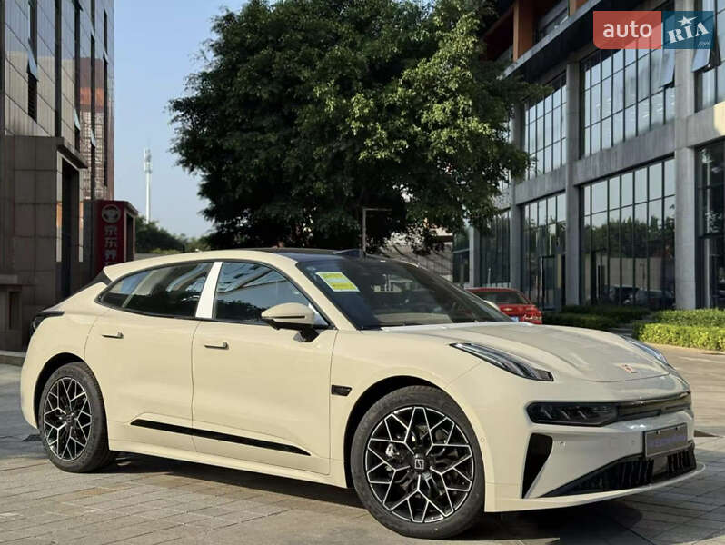 Zeekr 001