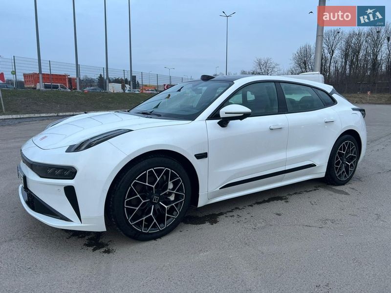 Внедорожник / Кроссовер Zeekr 001