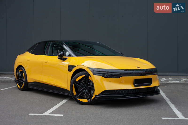 Седан Zeekr 007