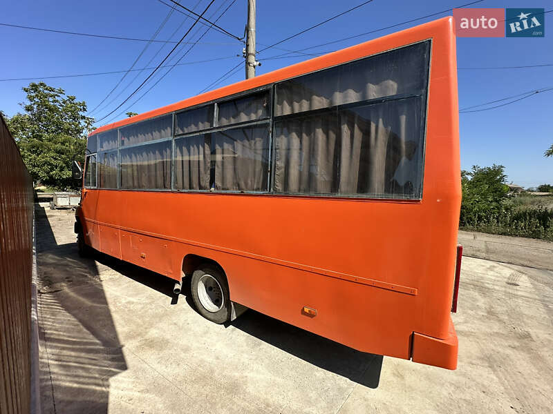 Пригородный автобус ЗИЛ 3230 2005 в Одессе