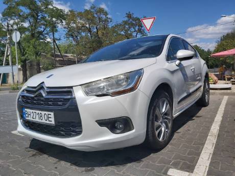 Citroen DS4: обзор, характеристики, отзывы владельцев